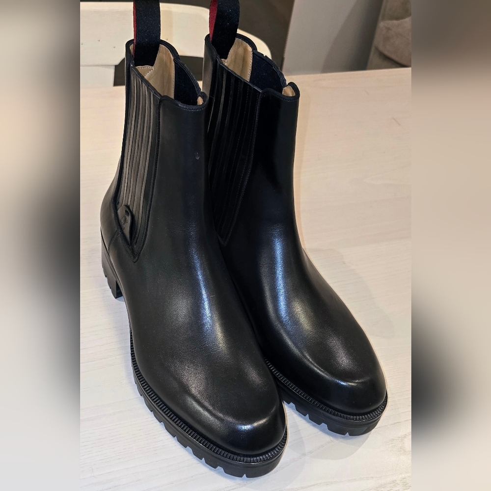 Christian Louboutin Men's "Motok Chelsea" Boots - Size 43 (9.5/10)